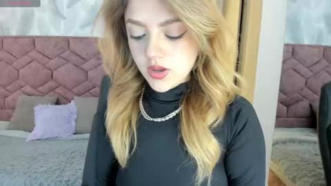 Emma  online show from 10/07/25, 05:59