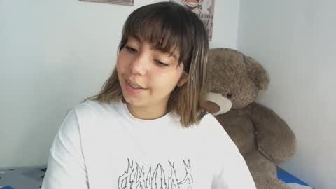emma_grayys online show from 02/19/26, 04:19