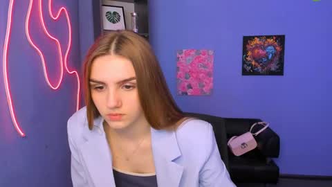 Emma online show from 04/17/26, 02:09