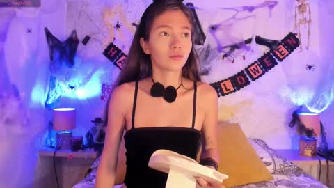 Snapshot of emma_jhoons chatting on 10/05/25, 11:08 emma_jhoons online show from 10/05/25, 11:08