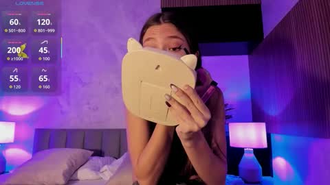 Snapshot of emma_jhoons chatting on 11/26/25, 11:33 emma_jhoons online show from 11/26/25, 11:33