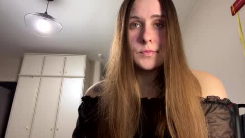 Snapshot of emma_just chatting on 01/17/25, 02:39 emma_just online show from 01/17/25, 02:39