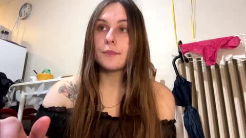 Snapshot of emma_just chatting on 02/05/25, 04:25 emma_just online show from 02/05/25, 04:25