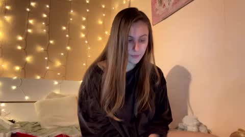 Snapshot of emma_just chatting on 02/20/25, 10:48 emma_just online show from 02/20/25, 10:48