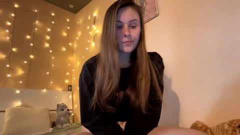 Snapshot of emma_just chatting on 02/20/25, 01:51 emma_just online show from 02/20/25, 01:51