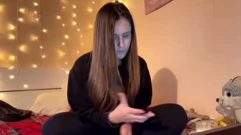 Snapshot of emma_just chatting on 02/21/25, 08:40 emma_just online show from 02/21/25, 08:40