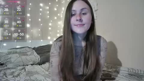 Snapshot of emma_just chatting on 09/21/25, 07:43 emma_just online show from 09/21/25, 07:43