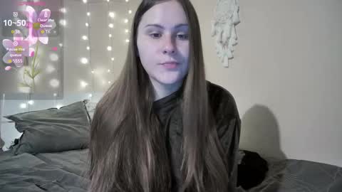 Snapshot of emma_just chatting on 09/28/25, 08:42 emma_just online show from 09/28/25, 08:42