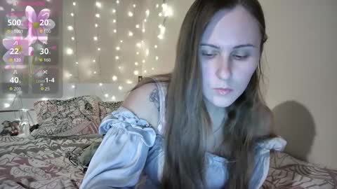 Snapshot of emma_just chatting on 10/02/25, 07:43 emma_just online show from 10/02/25, 07:43
