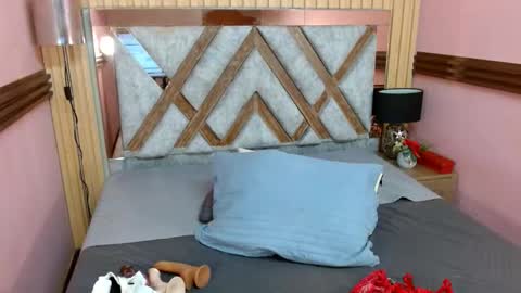 Snapshot of emma_kiut_ chatting on 12/01/25, 06:35 Emma online show from 12/01/25, 06:35