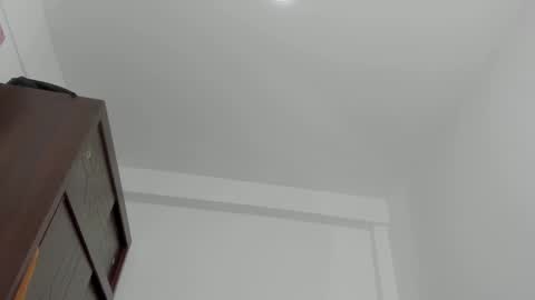 whises lits        online show from 09/22/25, 12:07