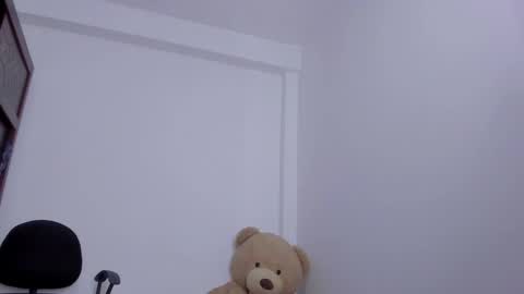 whises lits        online show from 10/02/25, 12:12