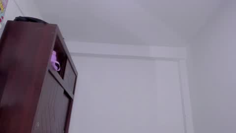 whises lits        online show from 10/06/25, 12:02