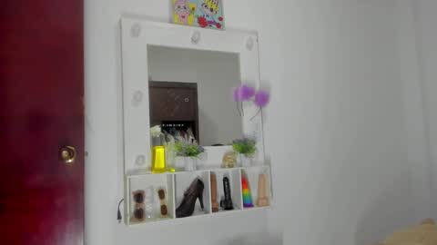 whises lits        online show from 10/14/25, 11:33