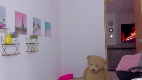 whises lits        online show from 11/25/25, 12:49