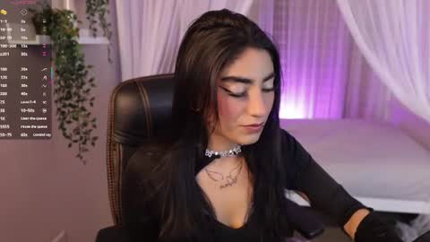 Snapshot of emma_lirys chatting on 06/25/26, 10:03 Emma online show from 06/25/26, 10:03