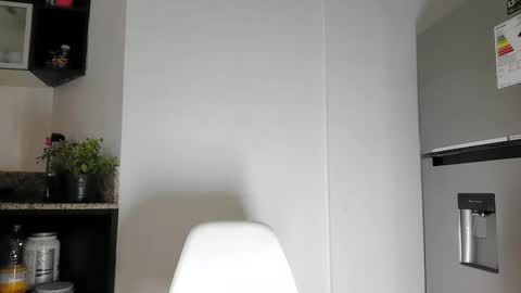 Emma 3 online show from 12/08/24, 01:36