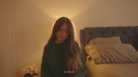 emma_lu1 online show from 03/08/26, 04:33