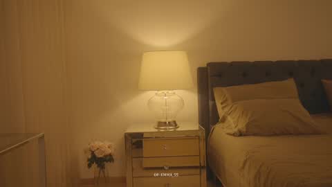 emma_lu1 online show from 03/17/26, 10:46