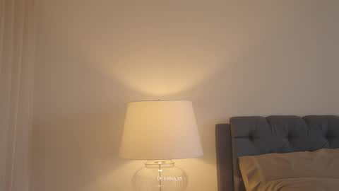 emma_lu1 online show from 03/19/26, 03:27