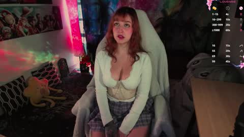 Snapshot of emma_luna059 chatting on 02/28/26, 02:07 LUNA online show from 02/28/26, 02:07