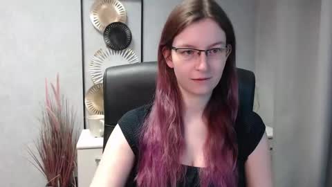 Snapshot of emma_lust94 chatting on 12/02/24, 06:41 emma online show from 12/02/24, 06:41