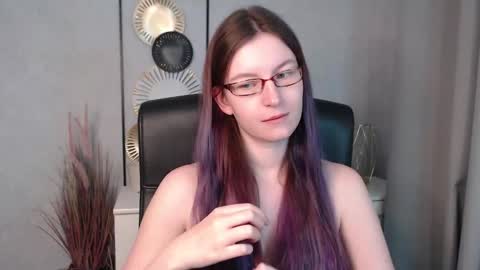 Snapshot of emma_lust94 chatting on 12/04/24, 10:24 emma online show from 12/04/24, 10:24