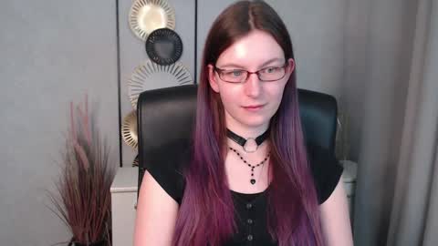 Snapshot of emma_lust94 chatting on 12/09/24, 12:40 emma online show from 12/09/24, 12:40