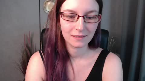 Snapshot of emma_lust94 chatting on 12/14/24, 07:03 emma online show from 12/14/24, 07:03