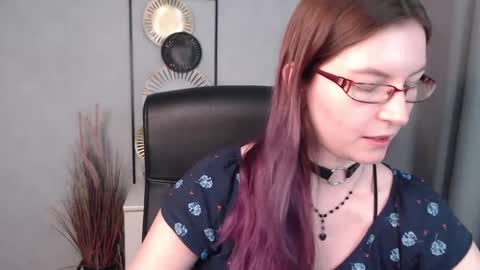 Snapshot of emma_lust94 chatting on 12/16/24, 09:35 emma online show from 12/16/24, 09:35