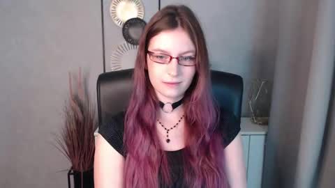 Snapshot of emma_lust94 chatting on 12/31/24, 06:27 emma online show from 12/31/24, 06:27