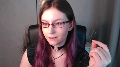 Snapshot of emma_lust94 chatting on 12/31/24, 09:31 emma online show from 12/31/24, 09:31