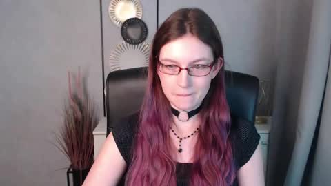 Snapshot of emma_lust94 chatting on 12/31/24, 12:36 emma online show from 12/31/24, 12:36