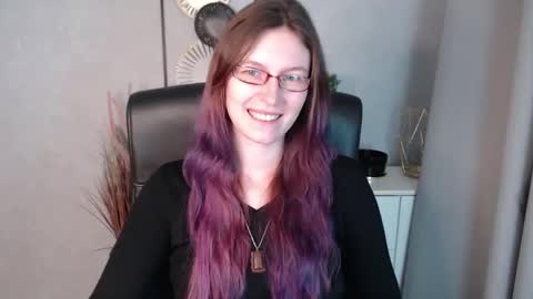 Snapshot of emma_lust94 chatting on 01/06/25, 09:41 emma online show from 01/06/25, 09:41