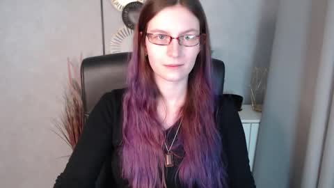 Snapshot of emma_lust94 chatting on 01/06/25, 12:46 emma online show from 01/06/25, 12:46