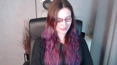 Snapshot of emma_lust94 chatting on 01/09/25, 06:27 emma online show from 01/09/25, 06:27