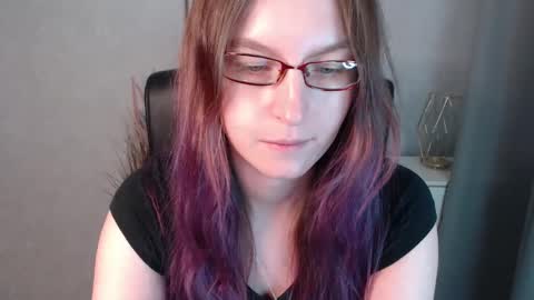 Snapshot of emma_lust94 chatting on 01/13/25, 10:03 emma online show from 01/13/25, 10:03