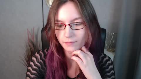 Snapshot of emma_lust94 chatting on 01/15/25, 01:09 emma online show from 01/15/25, 01:09