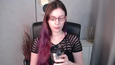Snapshot of emma_lust94 chatting on 01/16/25, 06:35 emma online show from 01/16/25, 06:35