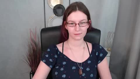 Snapshot of emma_lust94 chatting on 01/17/25, 01:13 emma online show from 01/17/25, 01:13