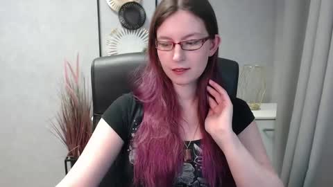 Snapshot of emma_lust94 chatting on 01/26/25, 10:45 emma online show from 01/26/25, 10:45
