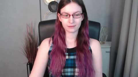Snapshot of emma_lust94 chatting on 01/29/25, 10:16 emma online show from 01/29/25, 10:16