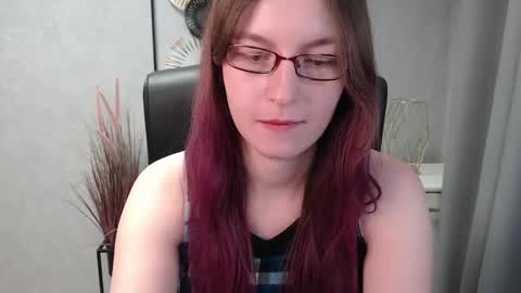 Snapshot of emma_lust94 chatting on 01/30/25, 10:19 emma online show from 01/30/25, 10:19