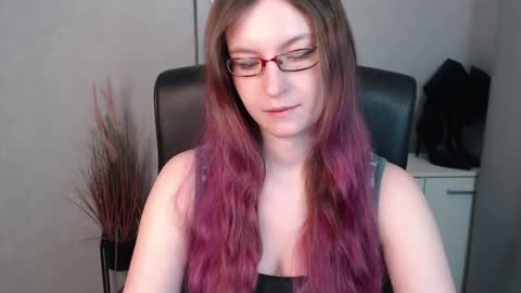 Snapshot of emma_lust94 chatting on 02/12/25, 06:51 emma online show from 02/12/25, 06:51