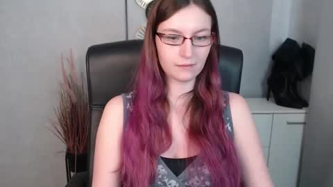 Snapshot of emma_lust94 chatting on 02/12/25, 01:06 emma online show from 02/12/25, 01:06