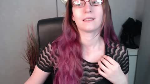 Snapshot of emma_lust94 chatting on 02/13/25, 07:03 emma online show from 02/13/25, 07:03