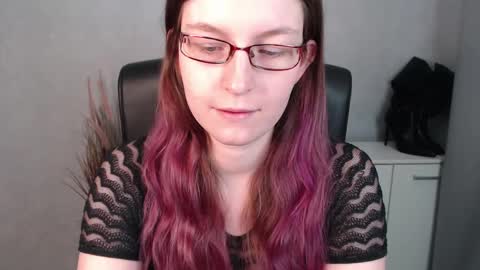 Snapshot of emma_lust94 chatting on 02/13/25, 10:12 emma online show from 02/13/25, 10:12