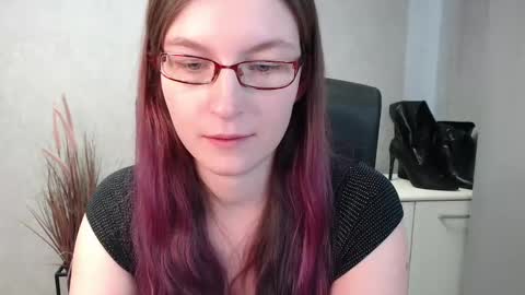 Snapshot of emma_lust94 chatting on 02/18/25, 01:11 emma online show from 02/18/25, 01:11