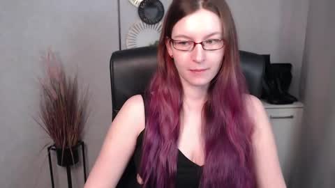 Snapshot of emma_lust94 chatting on 02/27/25, 07:01 emma online show from 02/27/25, 07:01