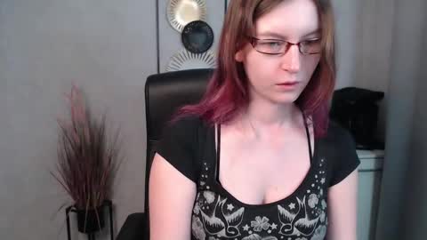 Snapshot of emma_lust94 chatting on 03/03/25, 06:48 emma online show from 03/03/25, 06:48